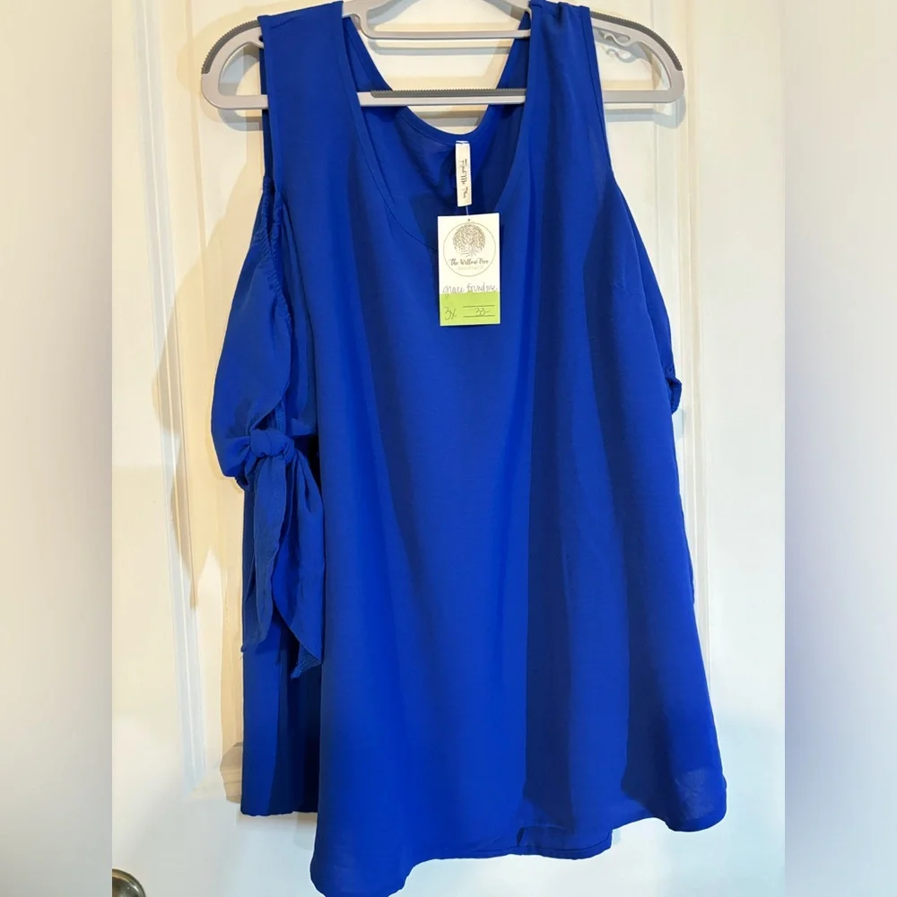 NWT, Boutique Cold Shoulder Royal Blue blouse 3X plus size - Picture 9 of 9